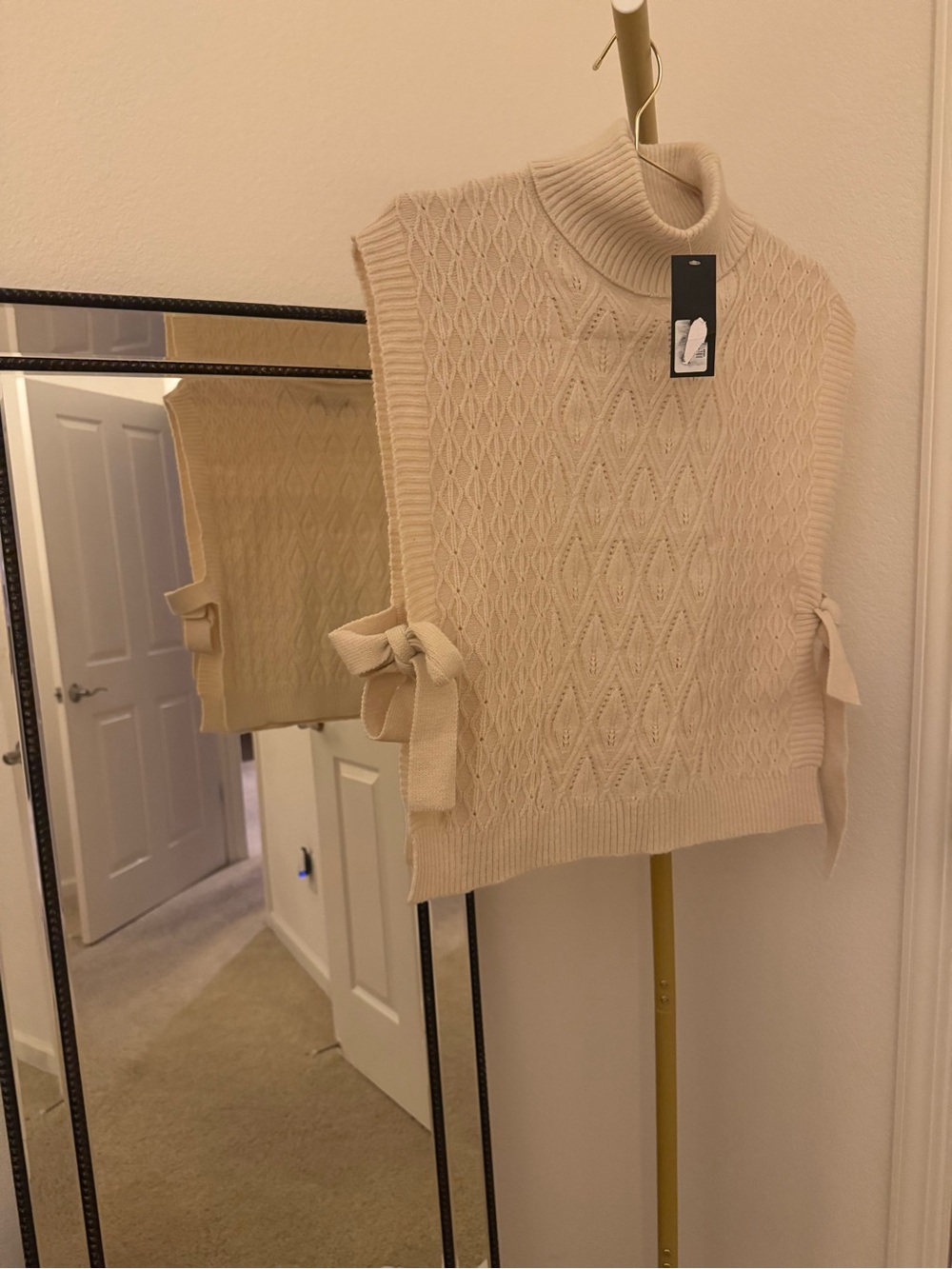 Marcus Adler Ivory Cable Knit Turtleneck Sweater Poncho Vest